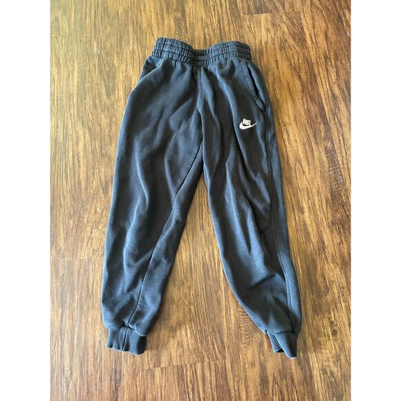 Nike boys small joggers - Picture 1 of 4